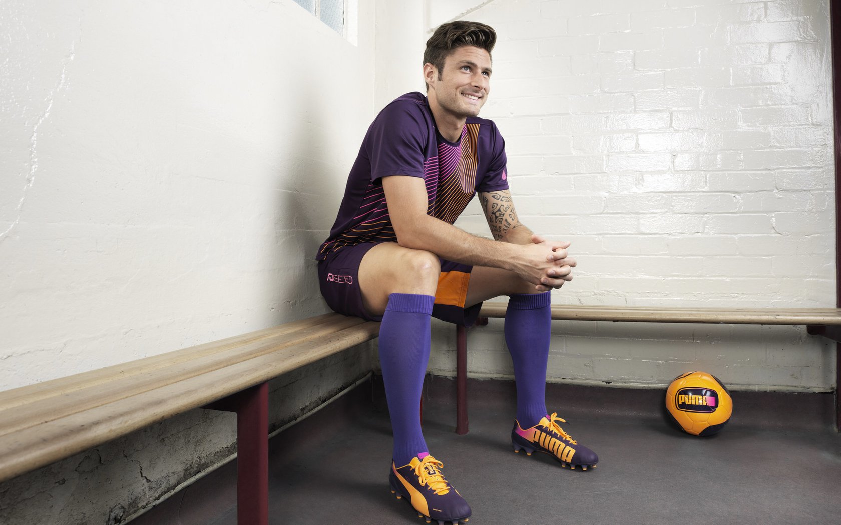 巨星荣誉之争,球场上的每一场比赛都是一场硬仗,荣耀冠军巨星之证