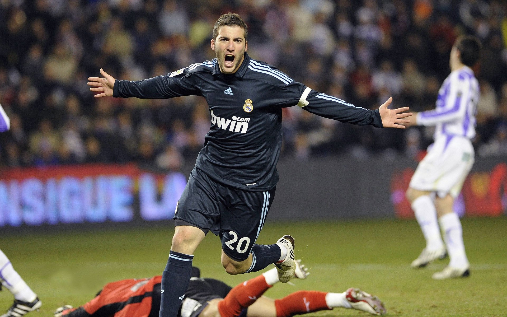 未来“足球新星”崭露头角，欧冠舞台的潜力股，欧冠角色