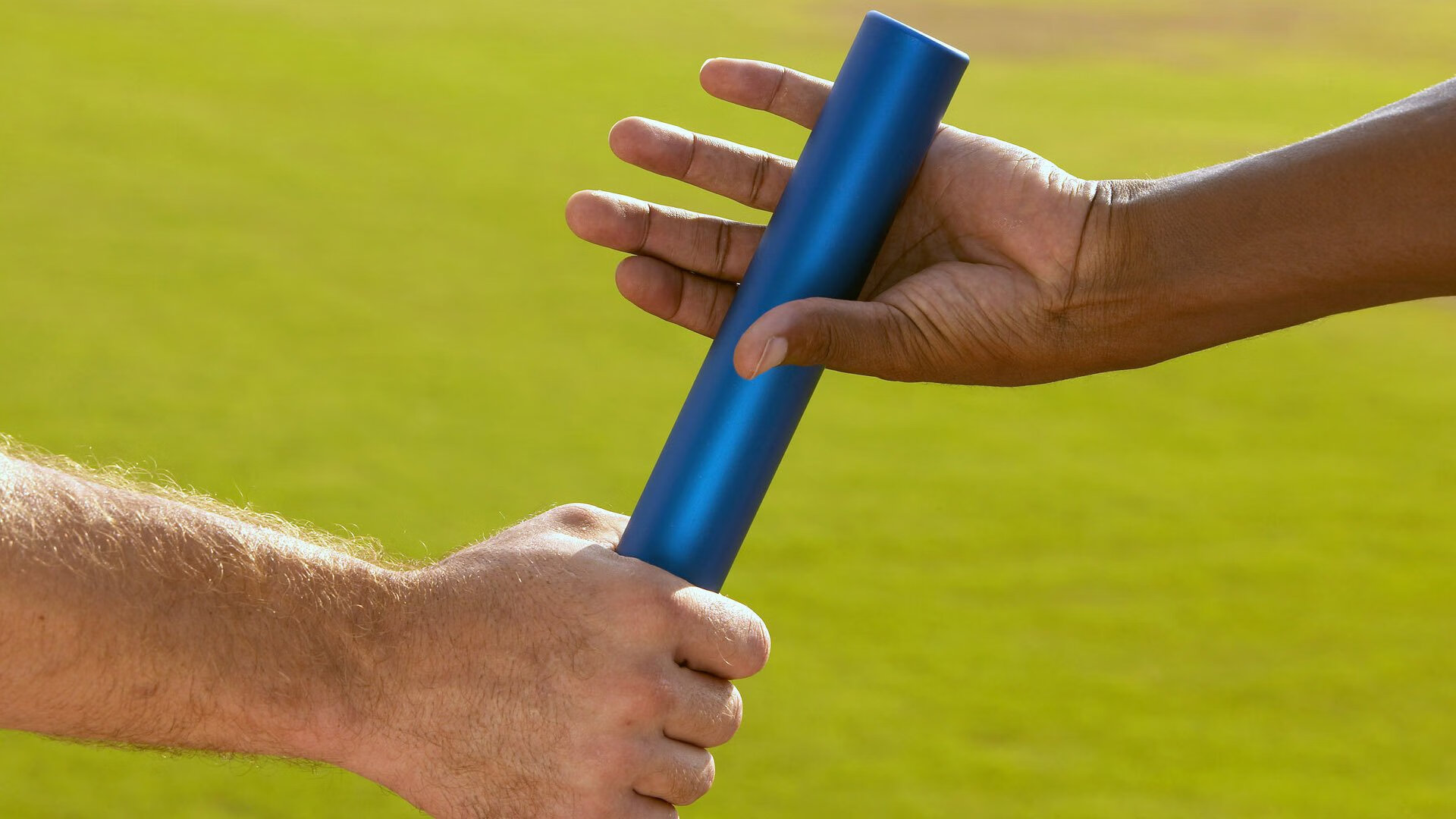 比利时骑手弗洛尔·德·温内在2024年欧洲三项赛锦标赛中获得个人铜牌，表现出色。