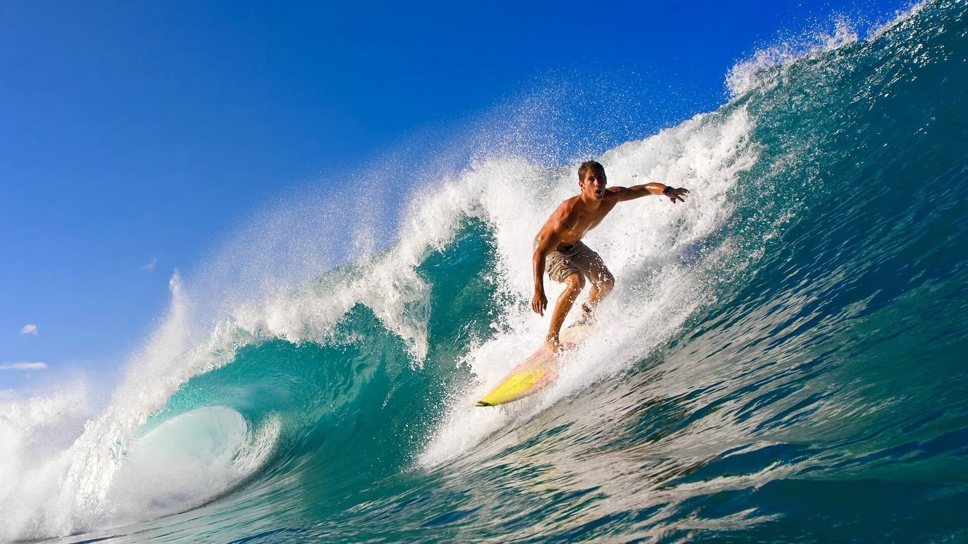 远射“绝技”惊艳全场，欧冠的精彩瞬间合集，足坛远射集锦